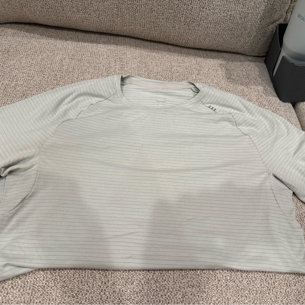 lululemon athletica Light Gray Short Sleeve Tee